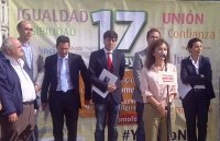<a href='javascript:PopupPic('http://www.alhaurin.com/noticias/imagenes/2012/Mayo/colegas_2.jpg')'><img src='http://www.alhaurin.com/nuevo/imagenes/lupita.gif'></a>