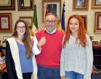 <a href='javascript:PopupPic('http://www.alhaurin.com/noticias/imagenes/2015/Noviembre/gema_y_marta.jpg')'><img src='http://www.alhaurin.com/nuevo/imagenes/lupita.gif'></a>