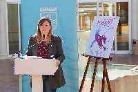 <a href='javascript:PopupPic('http://www.alhaurin.com/noticias/imagenes/2016/Febrero/aida_Blanes_presentando_MueBT.jpg')'><img src='http://www.alhaurin.com/nuevo/imagenes/lupita.gif'></a>