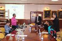 <a href='javascript:PopupPic('http://www.alhaurin.com/noticias/imagenes/2016/Febrero/pgu.jpg')'><img src='http://www.alhaurin.com/nuevo/imagenes/lupita.gif'></a>